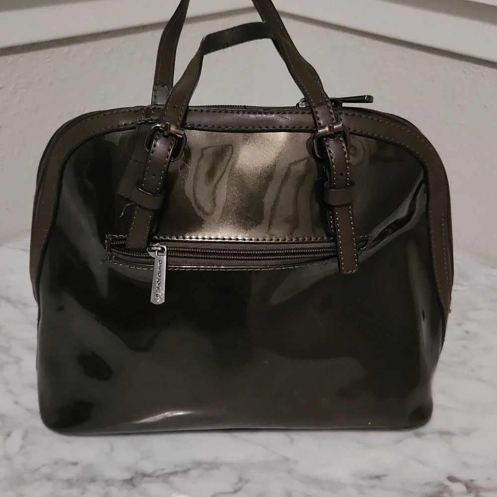 Pretty brown vinyl purse in very good condition by David Jones. - Picture 2 of 9